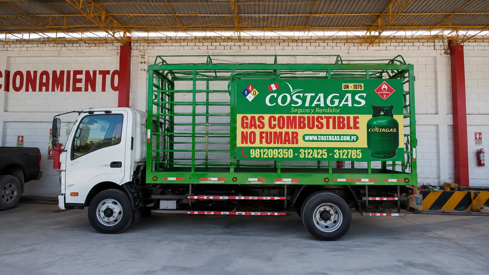 Brandeo y rotulación vehicular